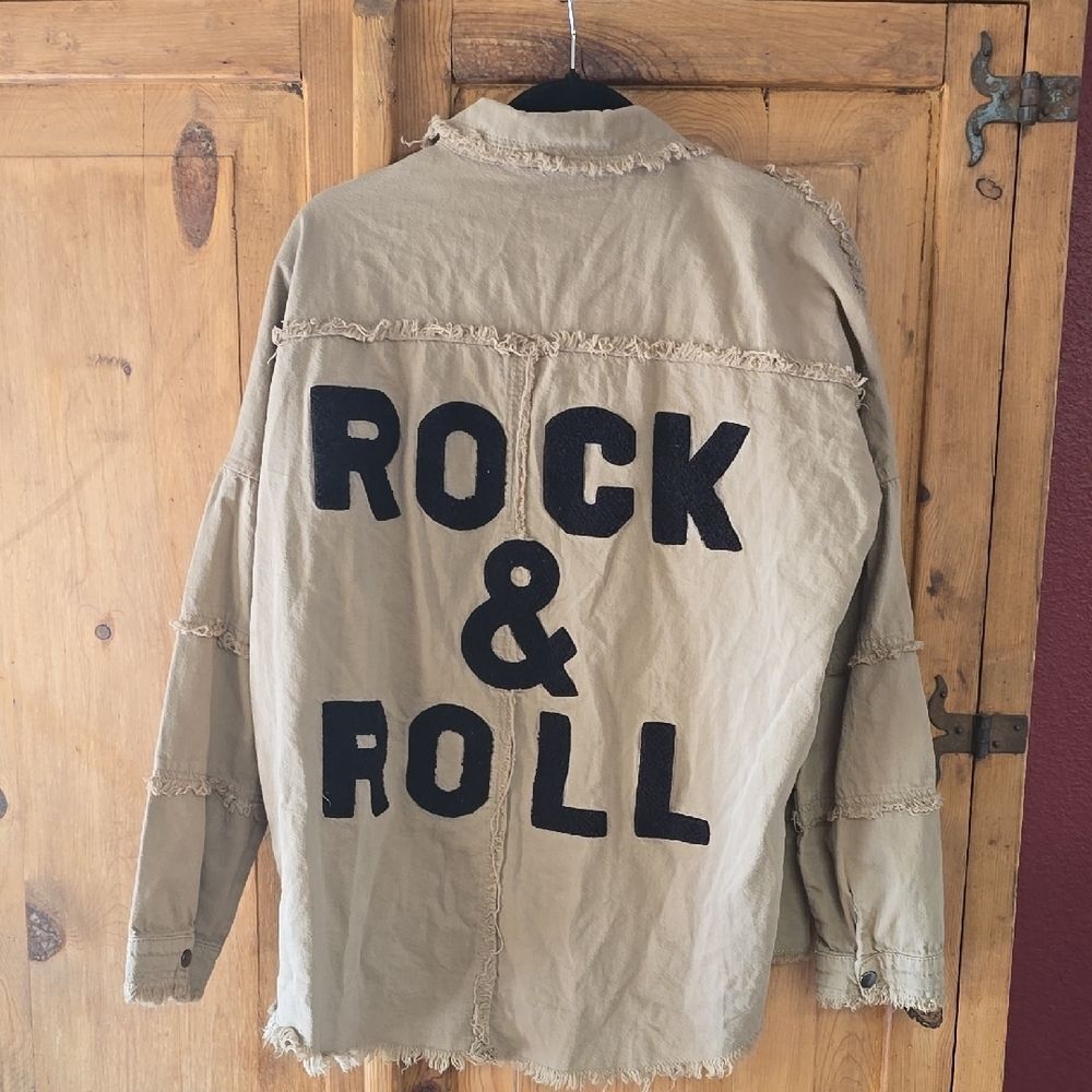 Super Distressed ROCK & ROLL Khaki Button-Up Shirt Jacket Devan Elan shacket